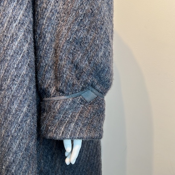 Woman’s Vtg Wool Grey Puffy Sleeves Size 2X Coat - Picture 5 of 14